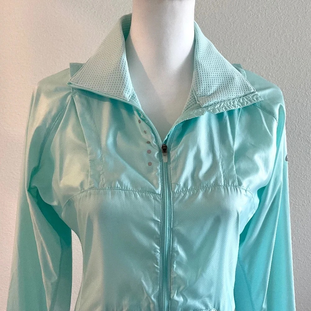 Nike Jacket Fit-Dry Lightweight Mint  Size Small